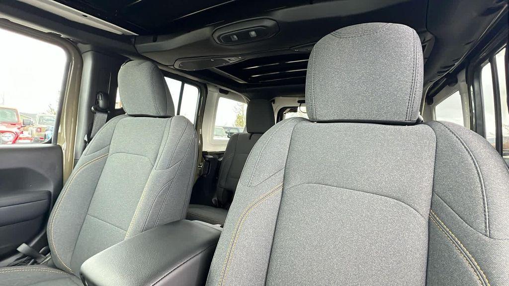 new 2025 Jeep Wrangler car, priced at $46,000