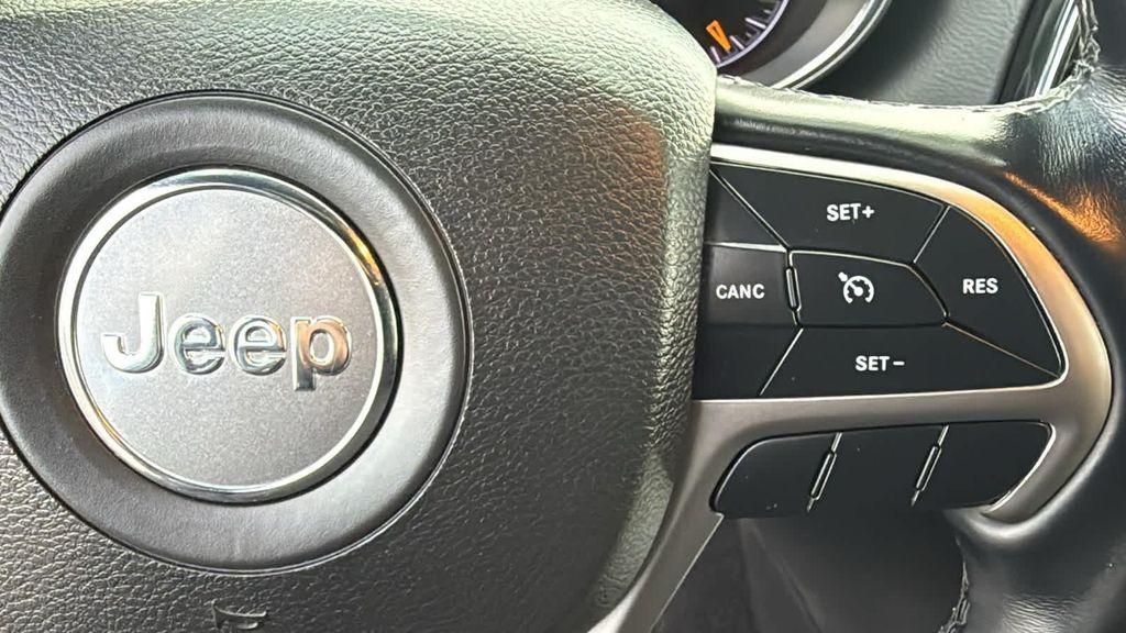 used 2022 Jeep Grand Cherokee car, priced at $25,980