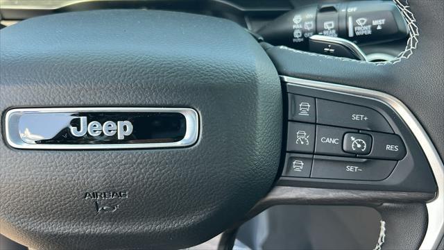 new 2025 Jeep Grand Cherokee car, priced at $48,400