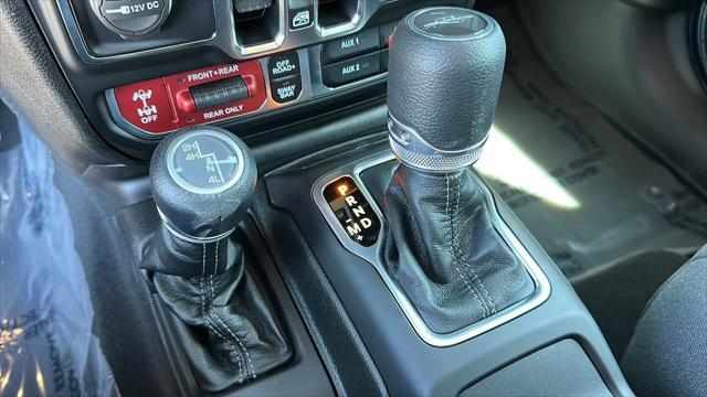 new 2025 Jeep Gladiator car, priced at $45,100
