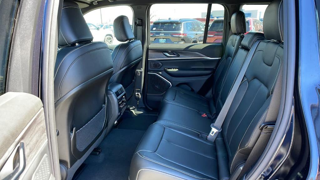 new 2024 Jeep Grand Cherokee car, priced at $50,700