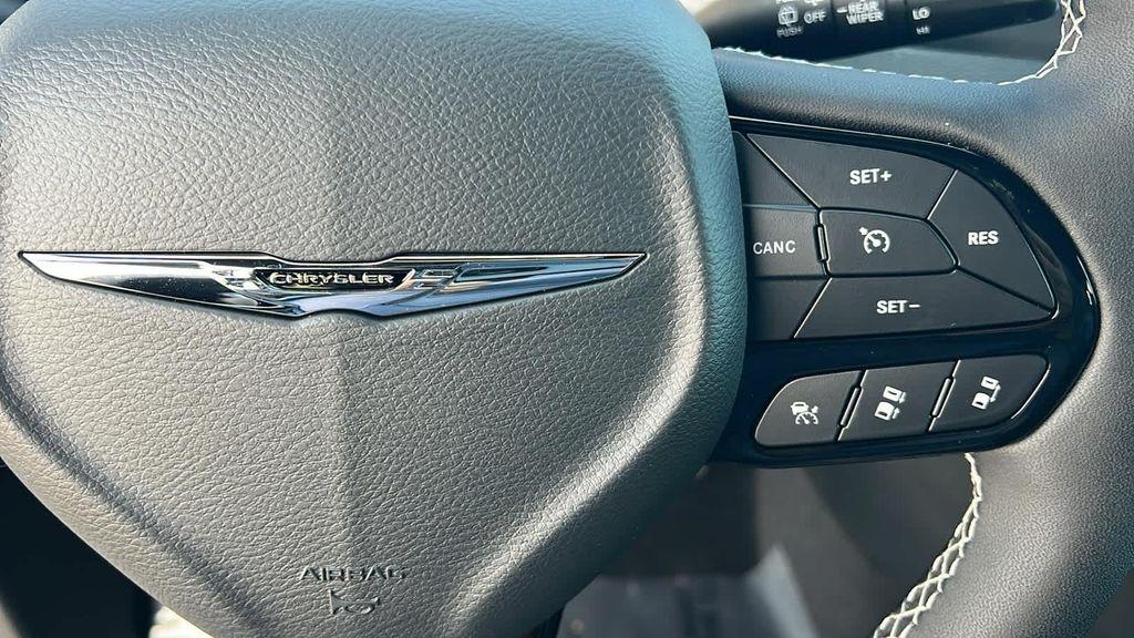 new 2026 Chrysler Pacifica car, priced at $44,421