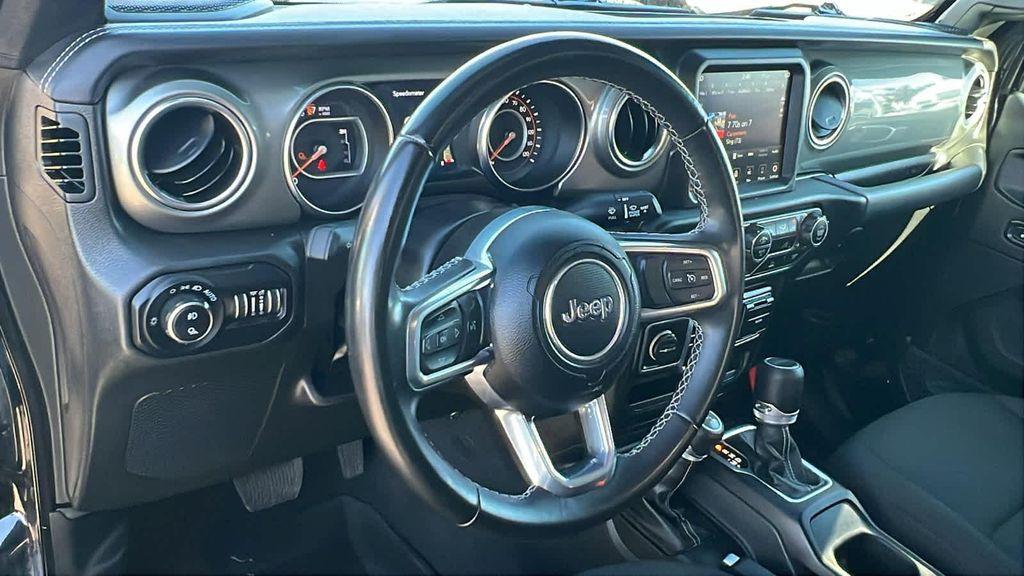 used 2022 Jeep Gladiator car, priced at $28,780