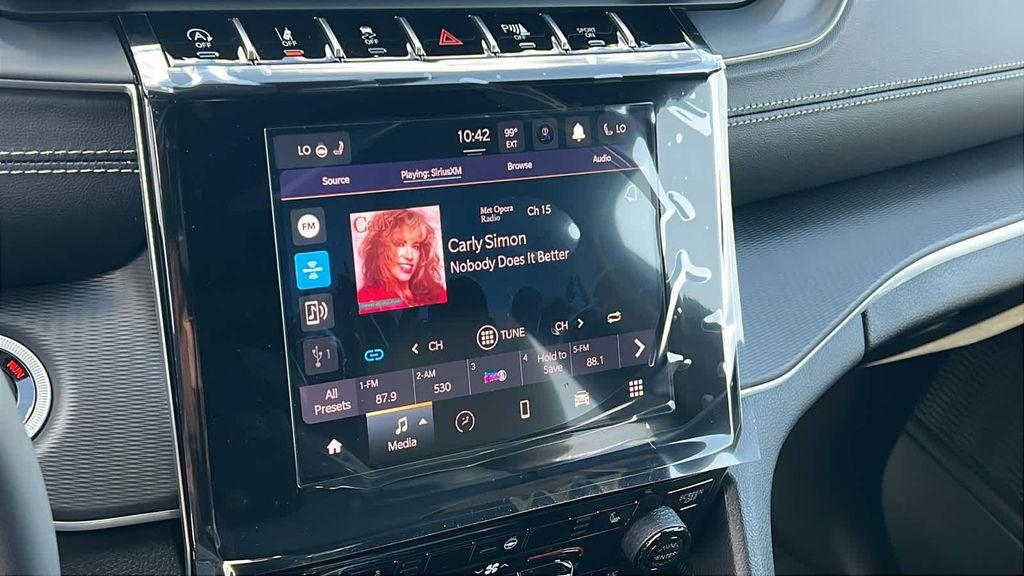new 2025 Jeep Grand Cherokee L car, priced at $43,000