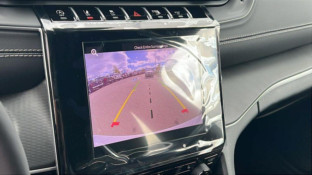 new 2025 Jeep Grand Cherokee car, priced at $41,222