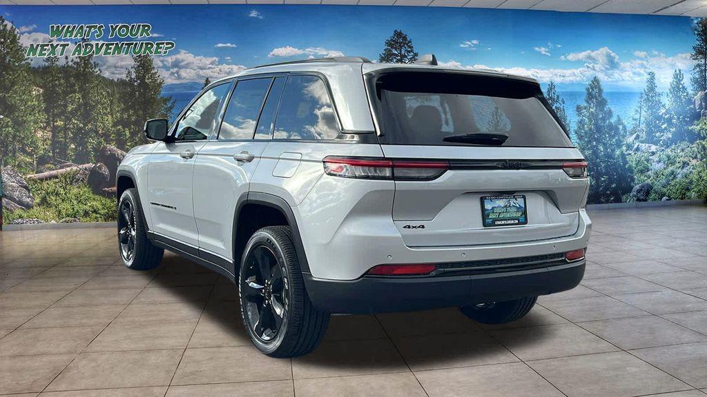 new 2025 Jeep Grand Cherokee car, priced at $41,222