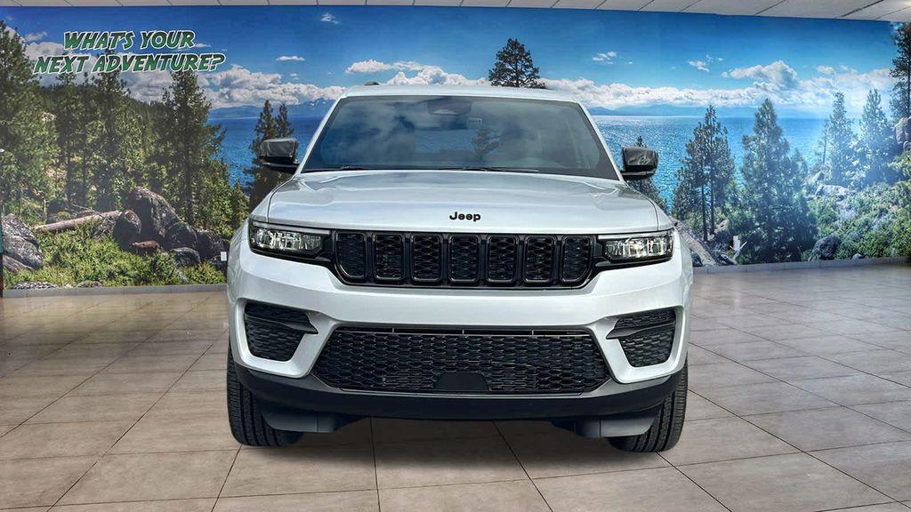 new 2025 Jeep Grand Cherokee car, priced at $41,222