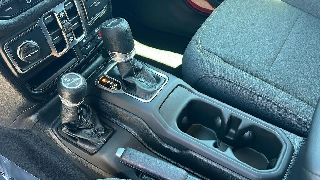 new 2025 Jeep Gladiator car, priced at $42,250
