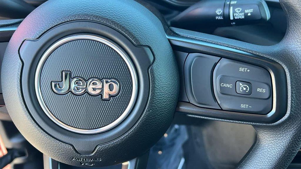 new 2025 Jeep Gladiator car, priced at $42,250