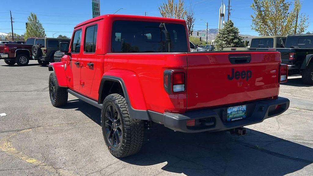 new 2025 Jeep Gladiator car, priced at $42,250