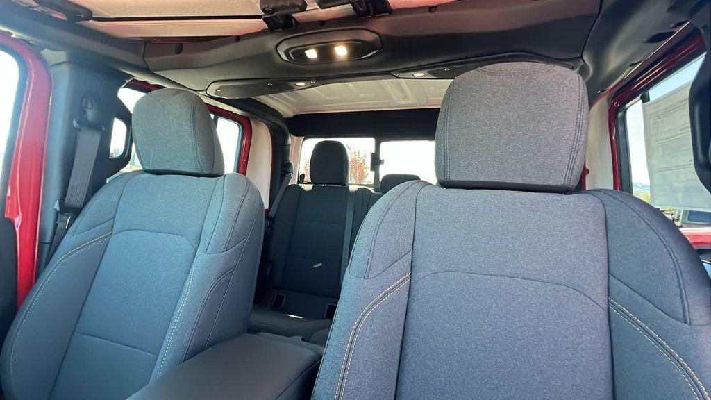 new 2025 Jeep Gladiator car, priced at $42,250