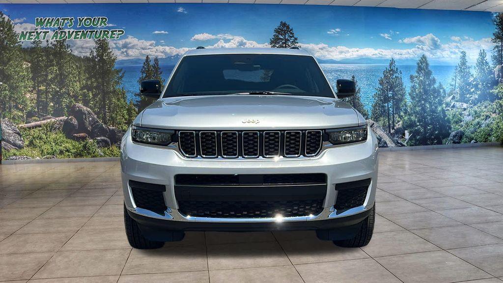new 2025 Jeep Grand Cherokee L car, priced at $40,000