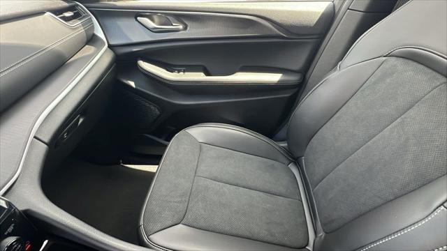 new 2025 Jeep Grand Cherokee L car, priced at $44,565