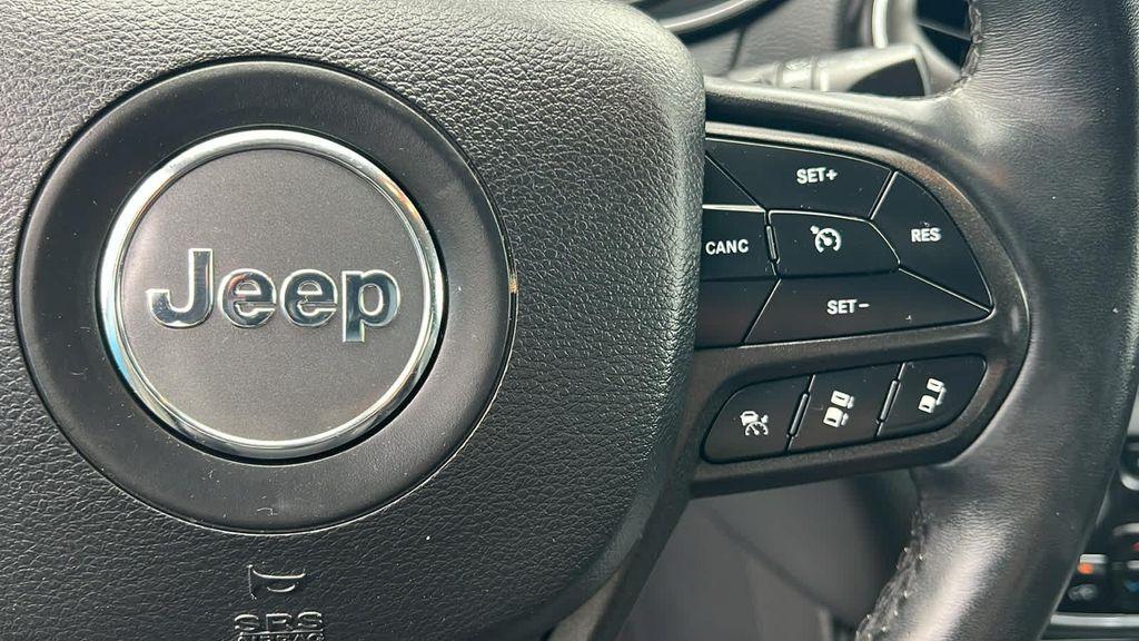 used 2019 Jeep Cherokee car, priced at $17,980