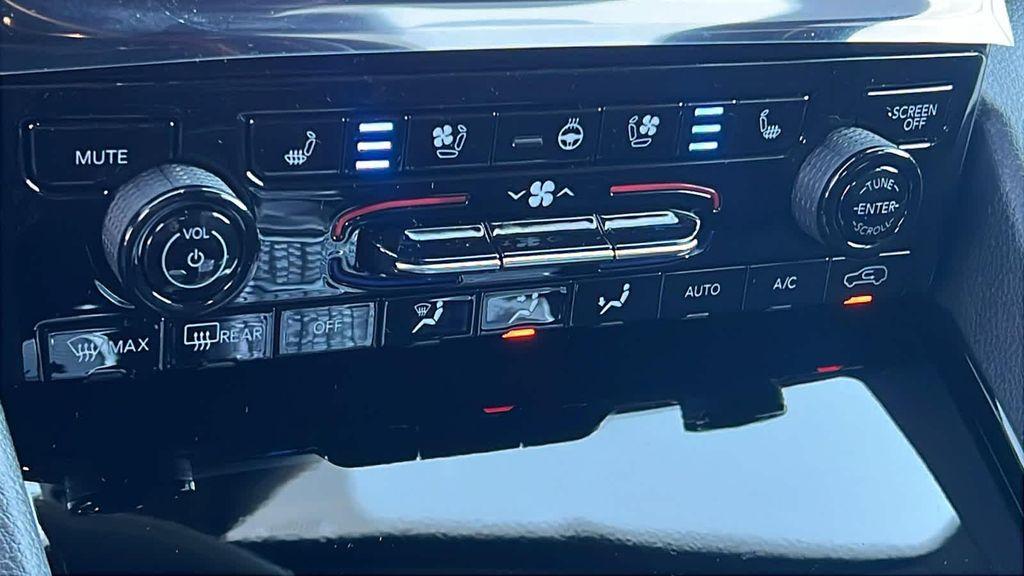 new 2025 Jeep Grand Cherokee L car, priced at $53,459