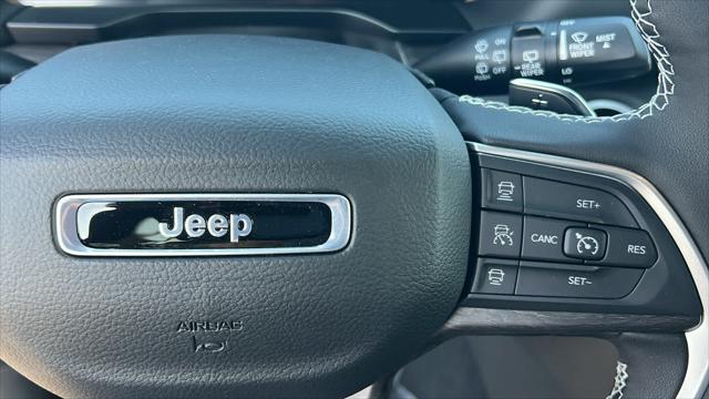 new 2025 Jeep Grand Cherokee car, priced at $51,000