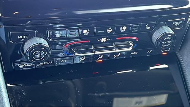 new 2025 Jeep Grand Cherokee car, priced at $51,000