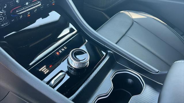 new 2025 Jeep Grand Cherokee car, priced at $51,000
