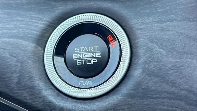 new 2025 Jeep Grand Cherokee car, priced at $51,000