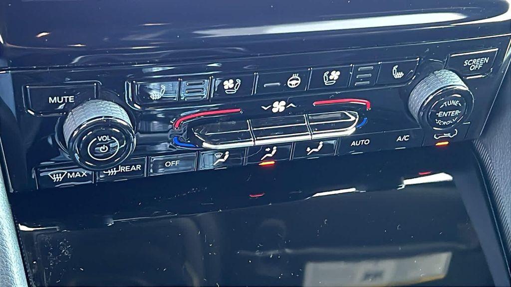 new 2025 Jeep Grand Cherokee car, priced at $50,750