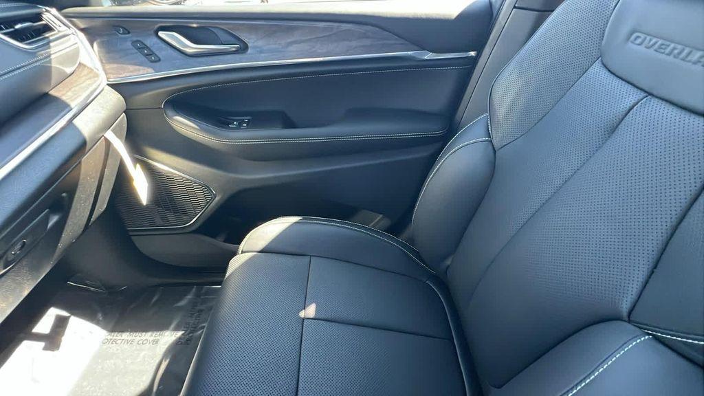 new 2025 Jeep Grand Cherokee car, priced at $54,256