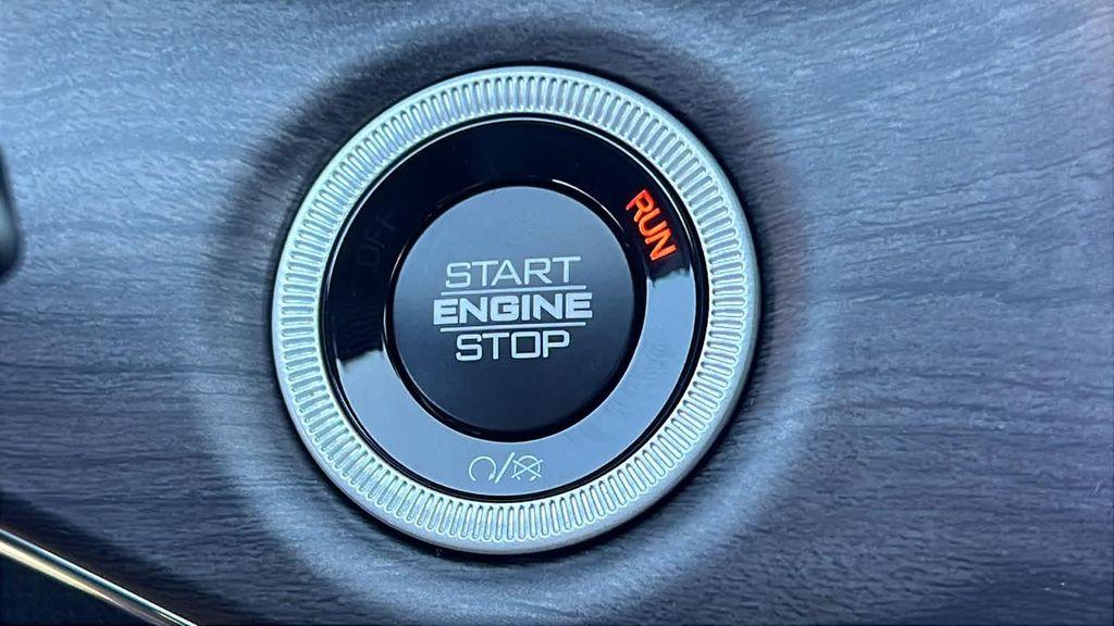 new 2025 Jeep Grand Cherokee car, priced at $54,256