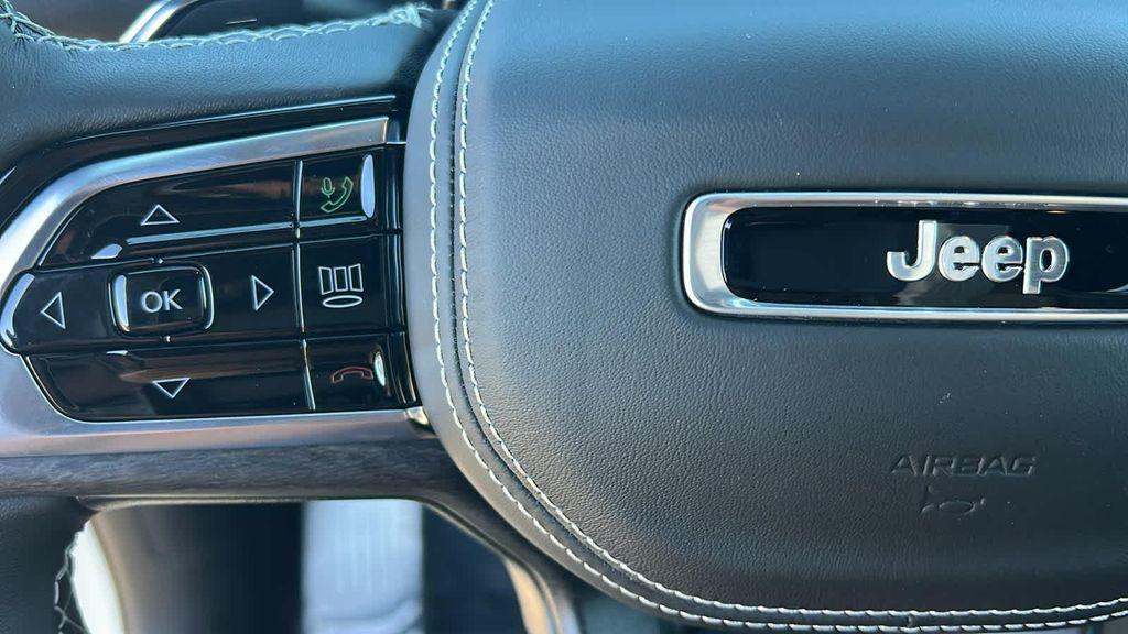 new 2025 Jeep Grand Cherokee car, priced at $58,299