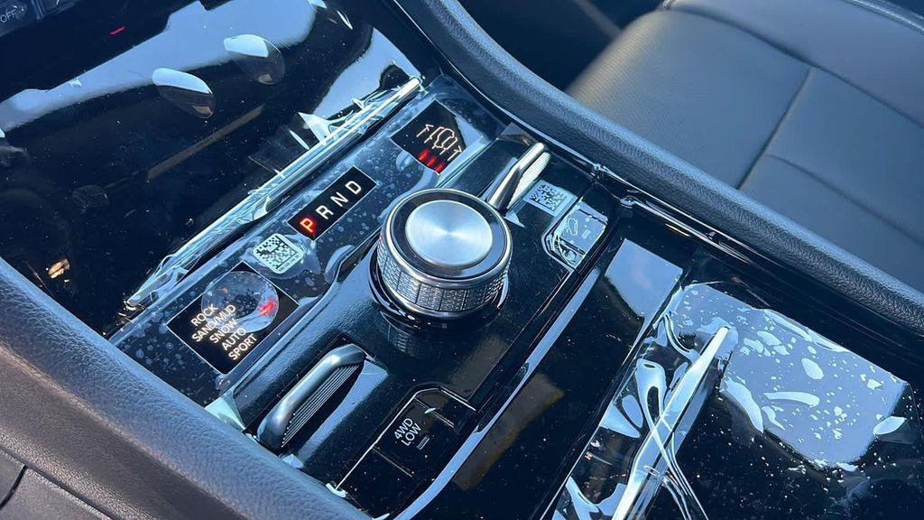 new 2025 Jeep Grand Cherokee car, priced at $58,299