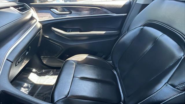 used 2023 Jeep Grand Cherokee car, priced at $35,980