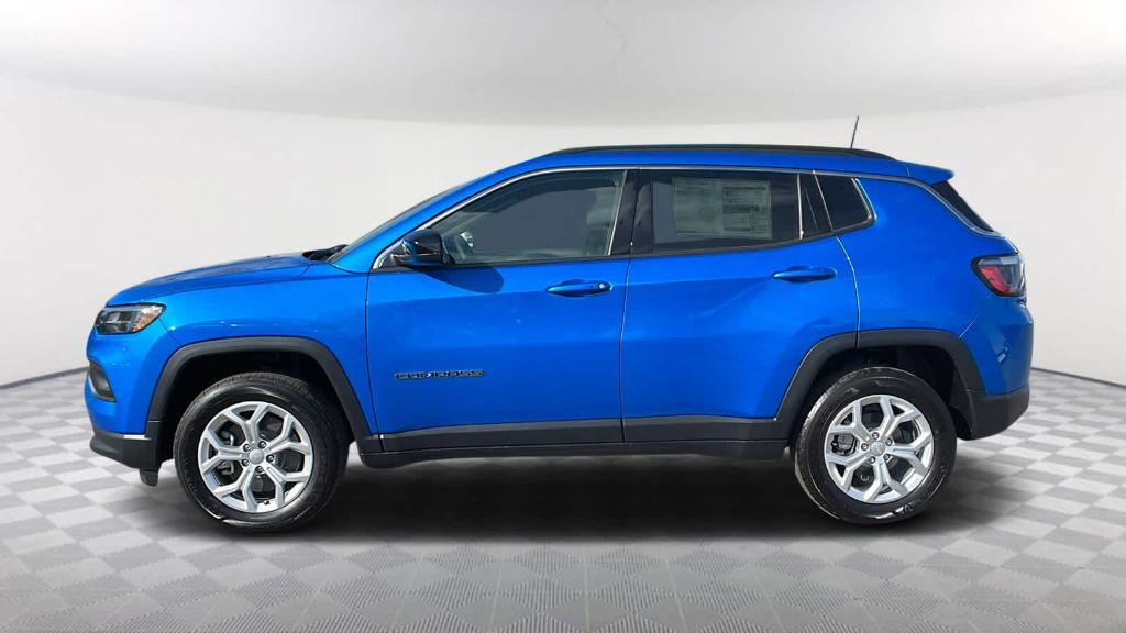 new 2024 Jeep Compass car, priced at $28,000