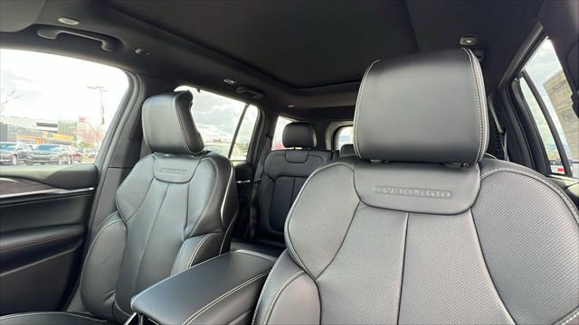 new 2025 Jeep Grand Cherokee car, priced at $62,200