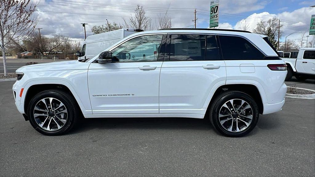 new 2025 Jeep Grand Cherokee car, priced at $60,750