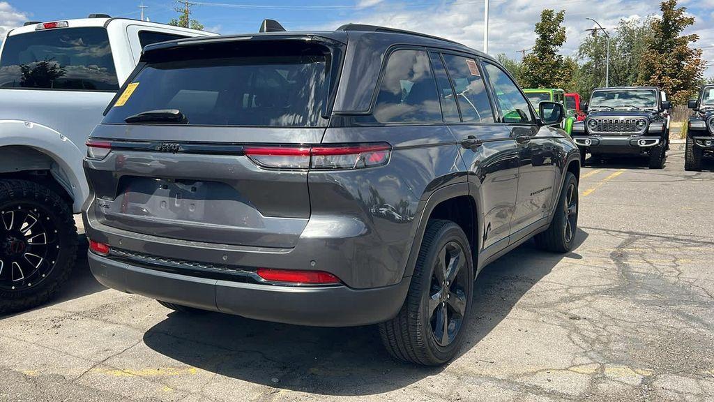 used 2023 Jeep Grand Cherokee car, priced at $41,980