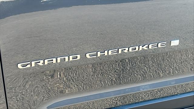 new 2025 Jeep Grand Cherokee car, priced at $52,500