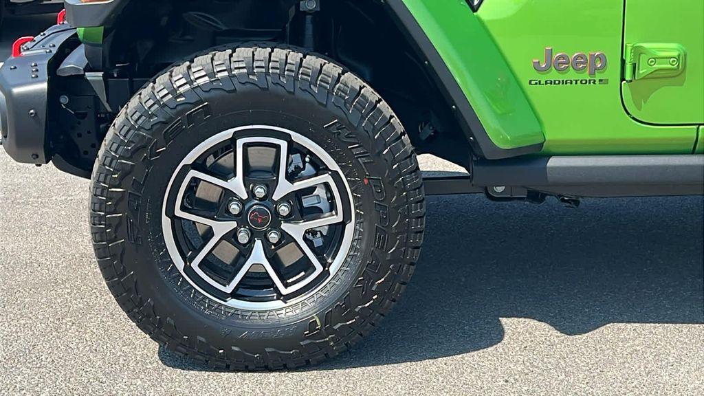 new 2025 Jeep Gladiator car, priced at $49,914