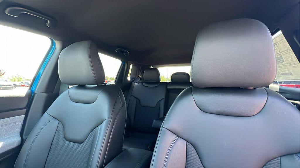 new 2025 Jeep Compass car, priced at $28,500