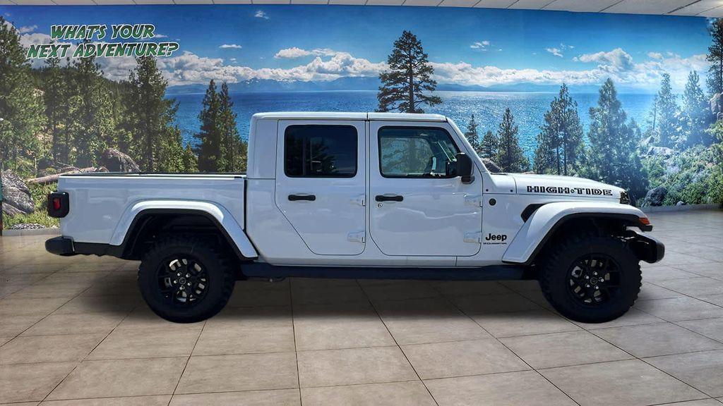new 2025 Jeep Gladiator car, priced at $45,050