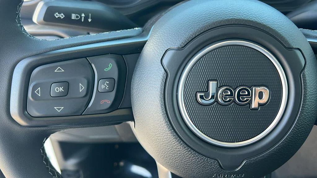 new 2025 Jeep Gladiator car, priced at $45,050