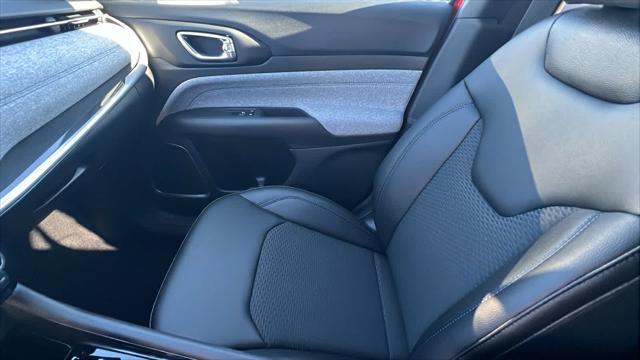new 2025 Jeep Compass car, priced at $28,500