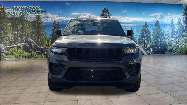 new 2025 Jeep Grand Cherokee car, priced at $44,000