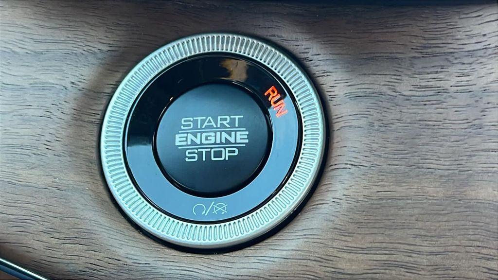 new 2025 Jeep Grand Cherokee car, priced at $61,277