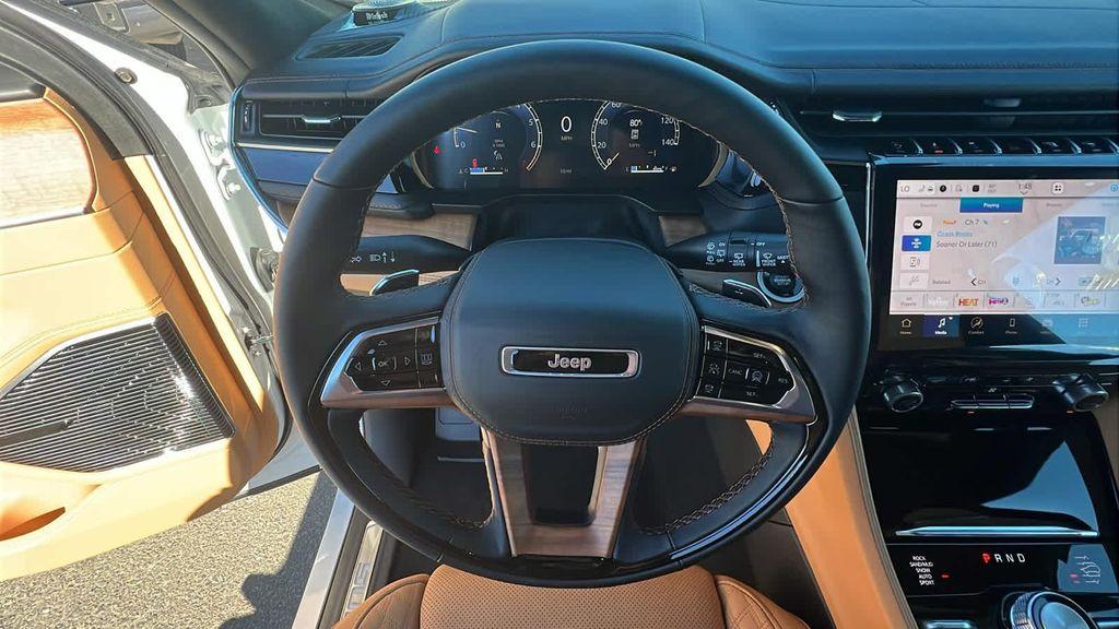 new 2025 Jeep Grand Cherokee car, priced at $61,277
