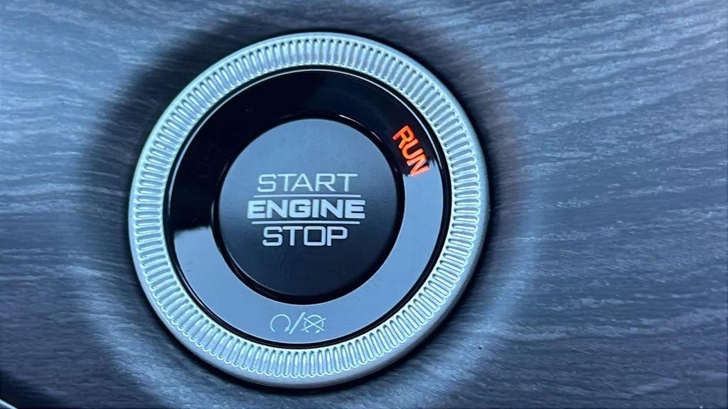 new 2025 Jeep Grand Cherokee car, priced at $44,164