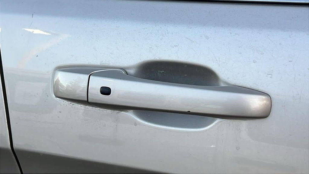 used 2015 Jeep Grand Cherokee car, priced at $15,980