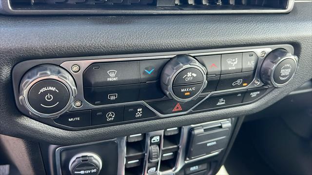 new 2025 Jeep Gladiator car, priced at $42,300