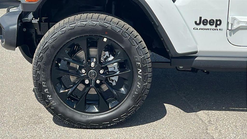new 2025 Jeep Gladiator car, priced at $41,300
