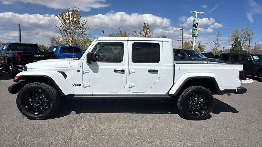 new 2025 Jeep Gladiator car, priced at $41,300