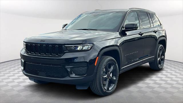 new 2025 Jeep Grand Cherokee car, priced at $43,780