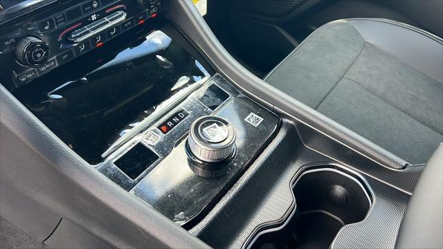 new 2025 Jeep Grand Cherokee car, priced at $40,800