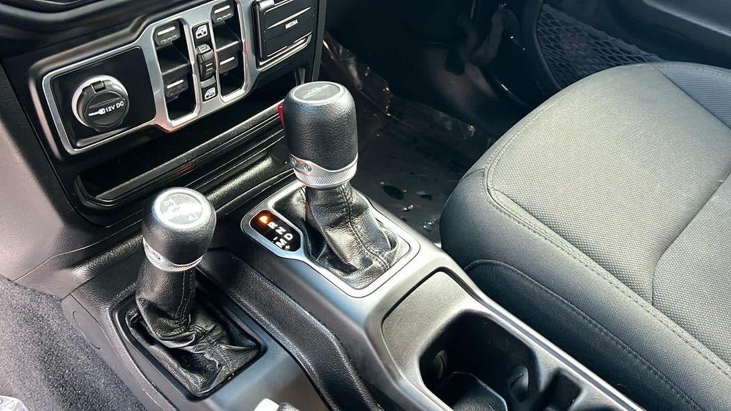 used 2022 Jeep Gladiator car, priced at $34,980